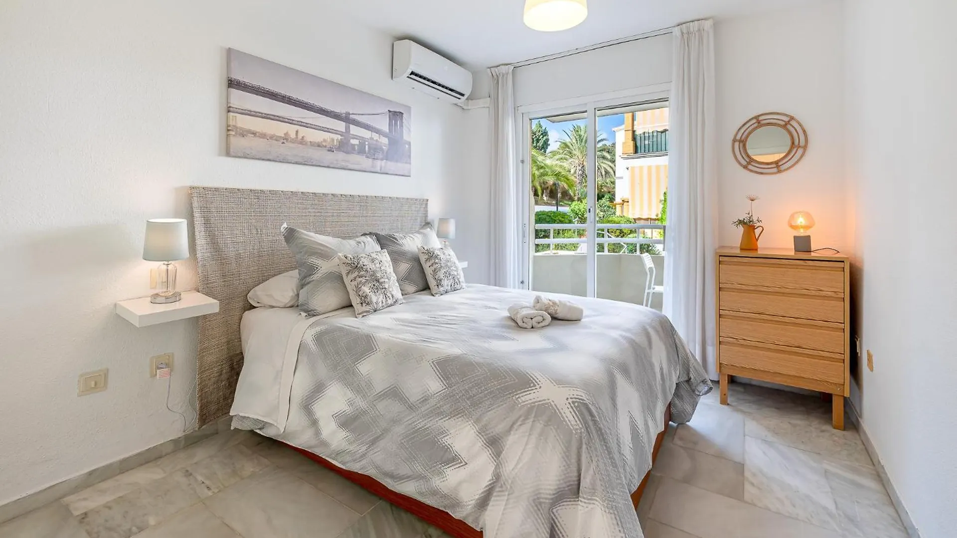 Carihuela Torremolinos With Pool And Free Parking 5 M Beach Διαμέρισμα
