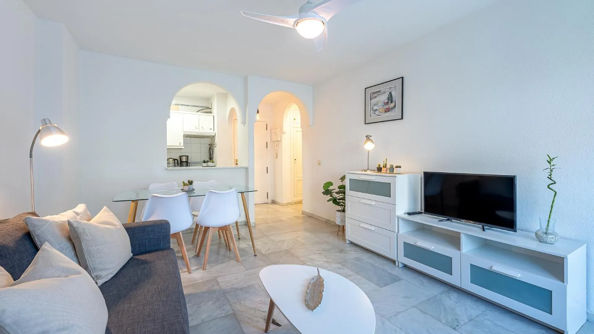 Carihuela Torremolinos With Pool And Free Parking 5 M Beach Apartment