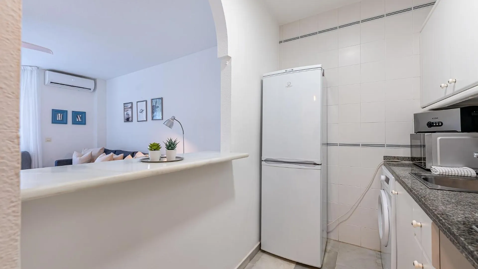 Carihuela Torremolinos With Pool And Free Parking 5 M Beach