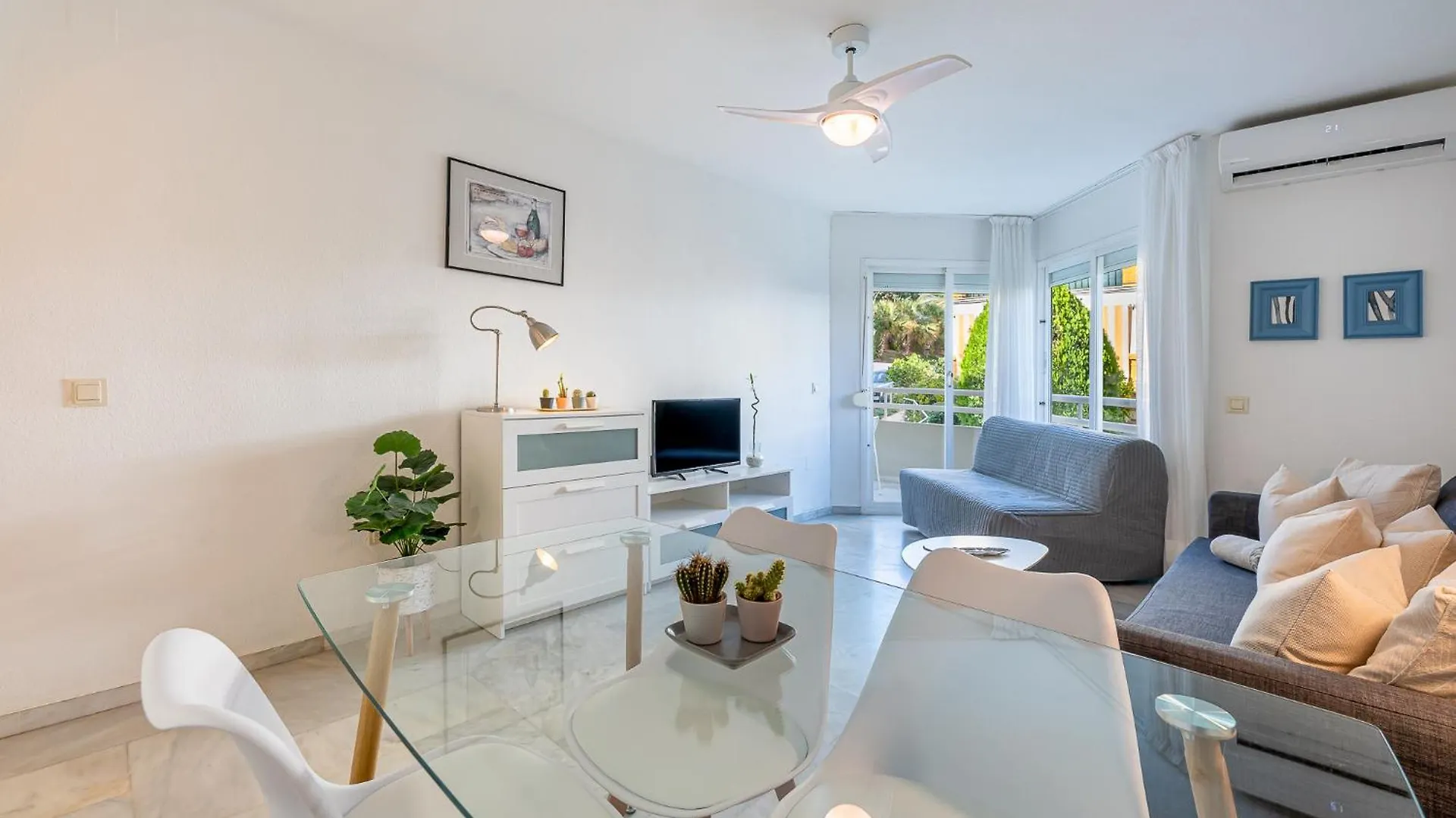 Carihuela Torremolinos With Pool And Free Parking 5 M Beach 0*,