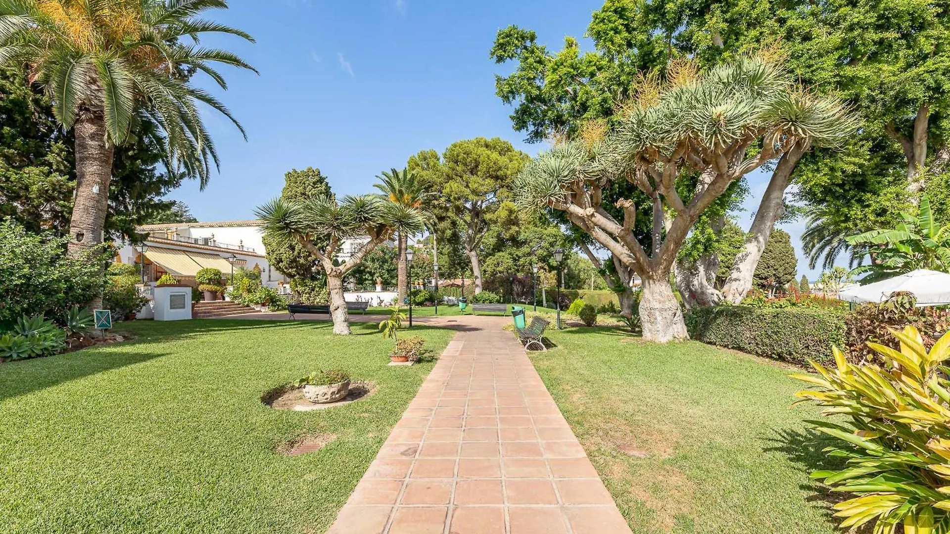 Carihuela Torremolinos With Pool And Free Parking 5 M Beach Spain